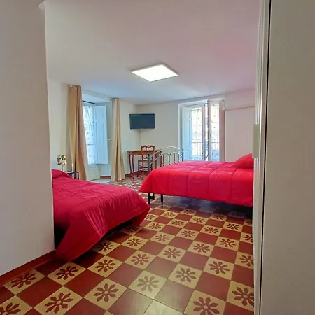 Cuntintizza Family House Apartment Catania